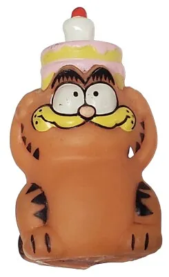 Vtg 1978 / 1981 Garfield W/ Cake & Candle Figure United Feature Syndicate 2” PVC • $6