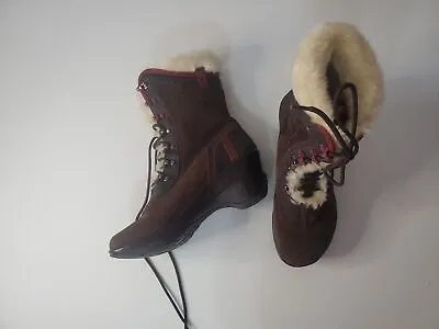 J-41 Adventure On Suede & Faux Fur Snow Boots - Women's Size 8 • $39.99