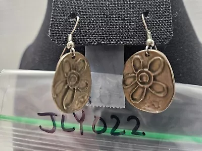 Vintage Flower Engraved Dangle Earrings (jly022) • $9.95