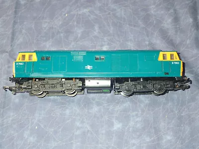 Hornby R758 OO Gauge Blue Class 35 Hymek Diesel  Locomotive  D7063   Lot H17 • £28