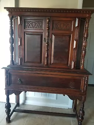 Antique Mahogany Dining Room Set • $1000