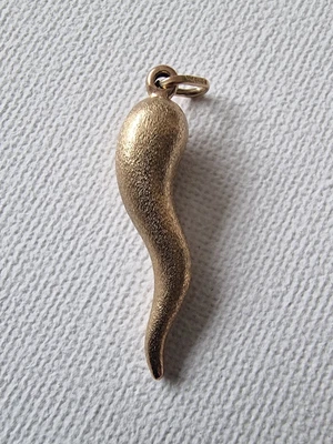 £39 • Buy 9ct Yellow Gold Horn Of Life / Horn Of Plenty Pendant / Charm