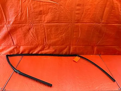 92-95 Honda Civic Coupe & Hatch Passenger Right Window Glass Run Channel Oem 236 • $69.95