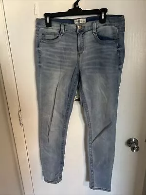 Women’s Mudd Skinny Jeans 13 • $13