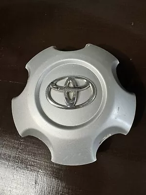 Toyota Landcruiser Sahara/VX/Altitude 200 Series Centre Cap (genuine) • $40