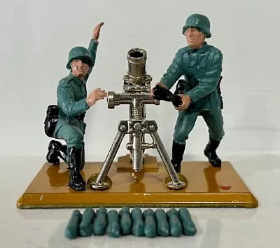 Britains Deetail WWII German Mortar Team With 10 Shells & 1 Decal WITH TAN BASE • $50
