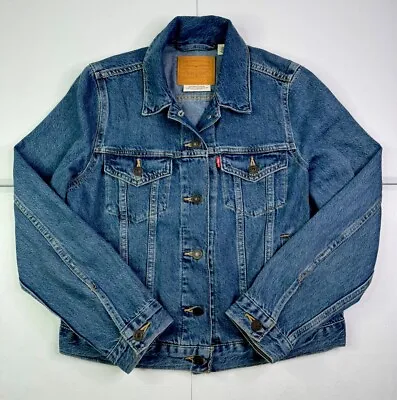 Levis Women’s Denim Premium Big E  Blue Button Up Trucker Jacket Medium Wash M • $39.95