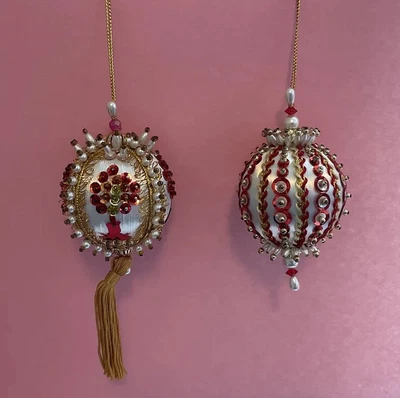£21.94 • Buy Vintage 2 Satin White /Red PUSH PIN CHRISTMAS Ornaments Handmade 3” X 3”