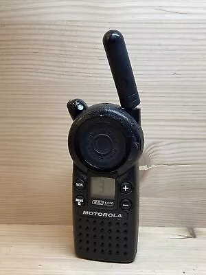 Motorola CLS1410 2-Way UHF Business Radio Walkie Talkie (Antenna Damage) • $39.99