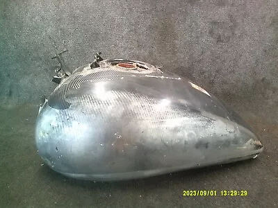 2002 02 Kawasaki Vulcan 1500 Vn1500p Mean Streak Fuel Gas Tank READ DESCRIPTION • $108.74