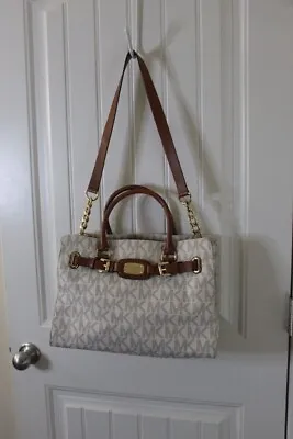 Great Condition Michael Kors Hamilton Signature Vanilla Tote W/ Matching Wallet • $90