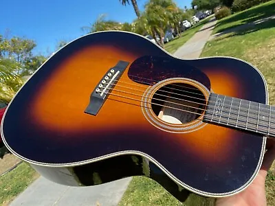 $3500 • Buy Martin 000-28EC Eric Clapton LEFT HANDED Acoustic Guitar - Vintage Sunburst