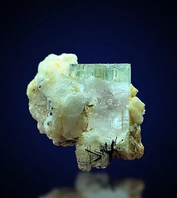 AquaMorganite Crystal - Morganite Var Aquamarine Mineral Specimen - 94 Ct • $160