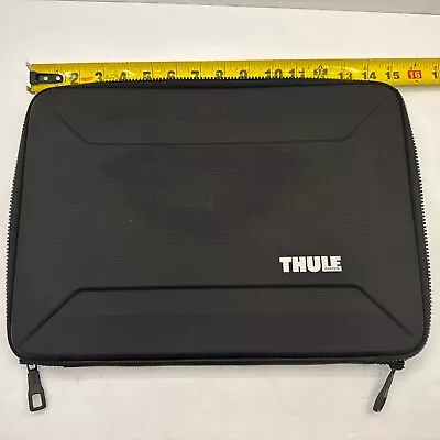 Thule Gauntlet Sleeve For 16''-15'' MacBook Pro Laptop 3204523 Black • $0.99