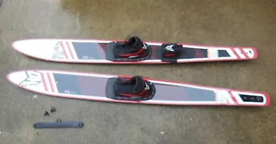 $180 • Buy HO Skis Burner 67 Super V Bottom Combo Water Skis - With Adj. Large Bindings