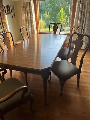 $350 • Buy Dining Room Set 6 Chairs Used