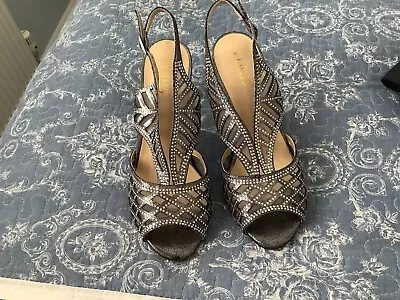 Ladies Lotus Shoes Size 5 • £5