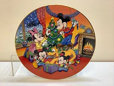Kenleys Disney Plate Decorative Christmas Display Preparing For The Festivities • £14.95