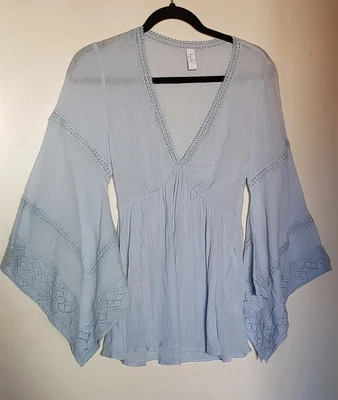 $20 • Buy Tigerlily Blue Cotton Bell Sleeve Top Blouse Size 6 VGC