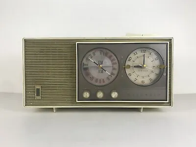 Vintage 1964 MOTOROLA BC3G AM-FM Tube Radio Receiver With Electric Clock AC • $120