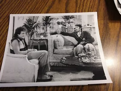 1979 ABC Press Photo 7 X9  Mork And Mindy Robin Williams Robert Donner • $8