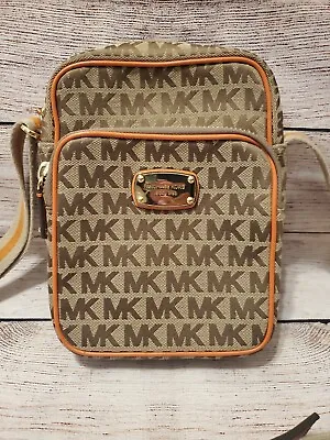 Michael Kors Signature Flight Crossbody • $119