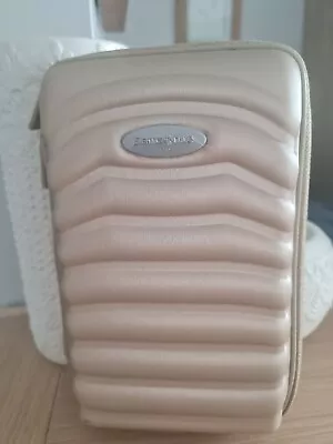 £50 • Buy *Hainan Airlines Business Class Amenity Kit -  PAYOT/ Samsonite Hard Case  * New
