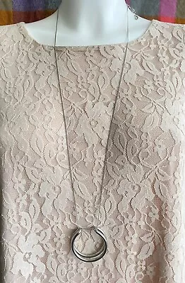£4.99 • Buy M&S Necklace Long Silver Tone Chain Silver Tone Curved Pendant Necklace