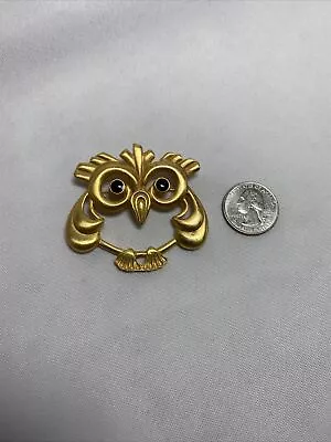 Vintage OWL Brooch Hollow Gold Tone Beautiful Black Eyes! • $9