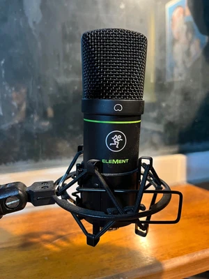 £20 • Buy Mackie EleMent EM-91C Condenser Microphone, Table Mount And Pop Filter