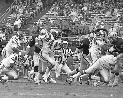 1977 Minnesota Vikings CHUCK FOREMAN Glossy 8x10 Photo NFL Football Print Poster • $5.49