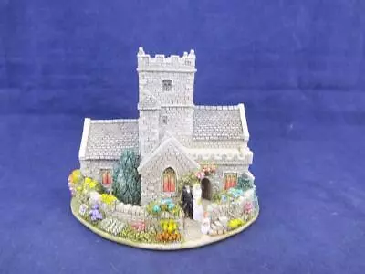 Lilliput Lane Miniature Model Here Comes The Bride Church Boxed. • £14.96