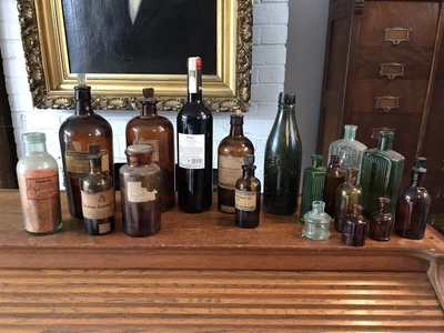 £100 • Buy Vintage Chemist Apothecary Chemist Bottles Jars Bottles 1900/1950s X 17