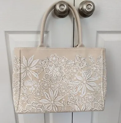 Neiman Marcus For Target Oscar De La Renta Beige White Floral Canvas Tote Bag  • $19.95