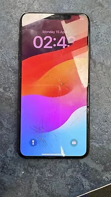 IPhone XS Max 64gb Unlocked Cracked • £100