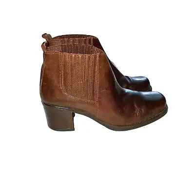 Vintage Navid O Nadia Women's Brown Leather Ankle Boots Booties Size 8 • $27.99
