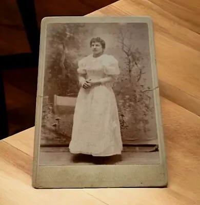 Victorian Era 1800s Photo Women Ruffled Puff Dress Mid-19th Century Cabinet Card • $28.20