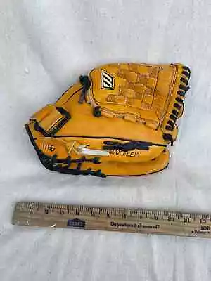 Mizuno Softball Glove 12 Beige Brown MFR 1202T Professional Right Hand Throw RHT • $34.99