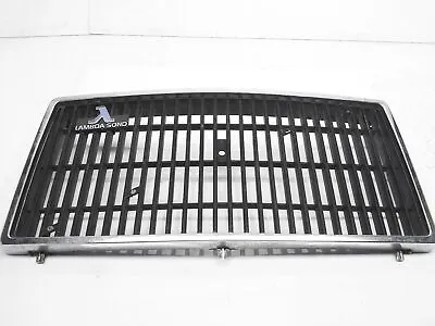 1978-1984 Volvo 240 Front Upper Grille Grill 1202250 • $113.30