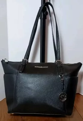 Michael Kors Jet Set Top-Zip Saffiano Leather Tote Black Medium Previously Loved • $44.98