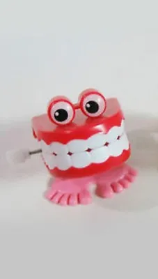 Clockwork Teeth - Sv1823 Clockwork Wind Up Chattering Joke  Novelty Fun Toy • £5.49