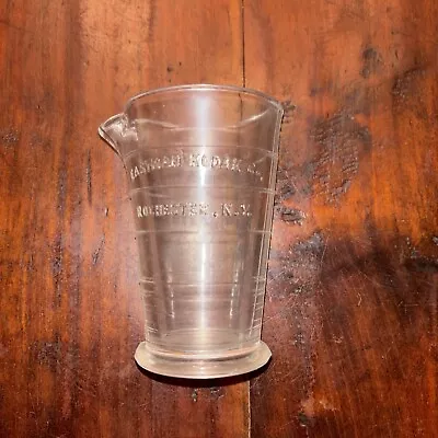 Vtg Eastman Kodak Co Photographic 4 Oz Glass Measuring Beaker Rochester N.Y. • $9.99