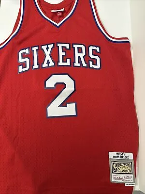 Mitchell & Ness NBA Swingman Jersey 76ers 1982 Moses Malone (L) • $100