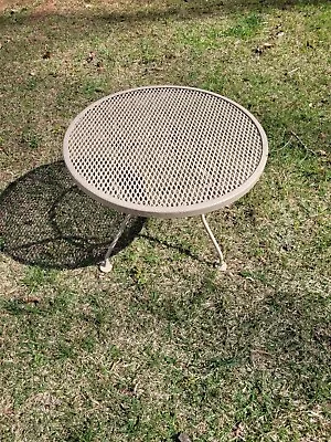 Vintage Metal Iron Mesh Top Patio Side Table Outdoor Round 24 16 Beige Preowned • $79.99