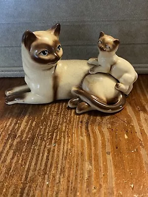 Vintage Inarco Porcelain Siamese Cat & Kitten Figurine  • $19.99