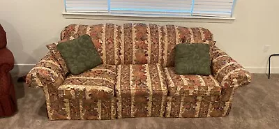 Vintage Lazy Boy Couch Floral Pattern. New-Used  • $500