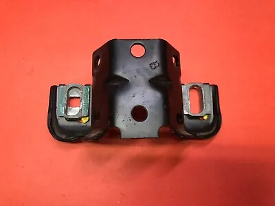 1984-1987 Chevrolet C10 K10 Silverado Steering Column Bracket Used Oem • $58.11