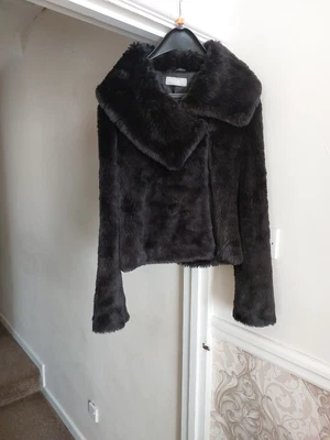 £10 • Buy Wallis Faux Fur Jacket Size S