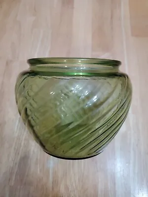 E O Brody Co Green Vase G 107 • $10