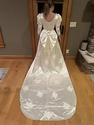 Vintage Long Sleeve Silk Wedding Dress • $125